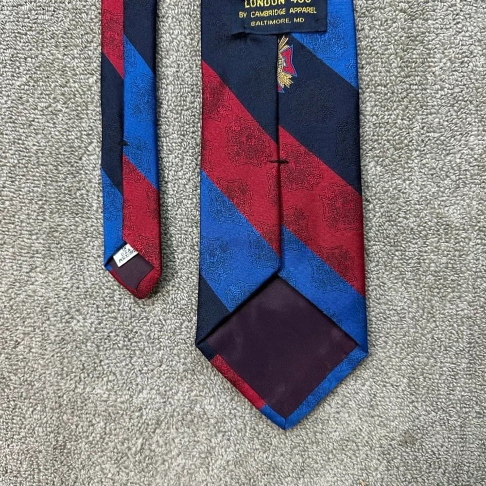 London 400 Cambridge Apparel VFW Veterans of Foreign Wars Striped Silk Blend Tie